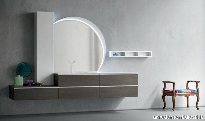 Composizione in rovere tabacco e bianco lucido
cm.256 p.51/20,8 h.176 
pensile a giorno cm.95 p.13 h.12,5